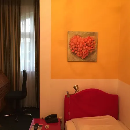Galleria Hotel 3*