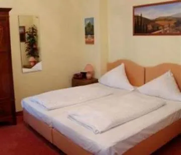 Galleria מלון 3*